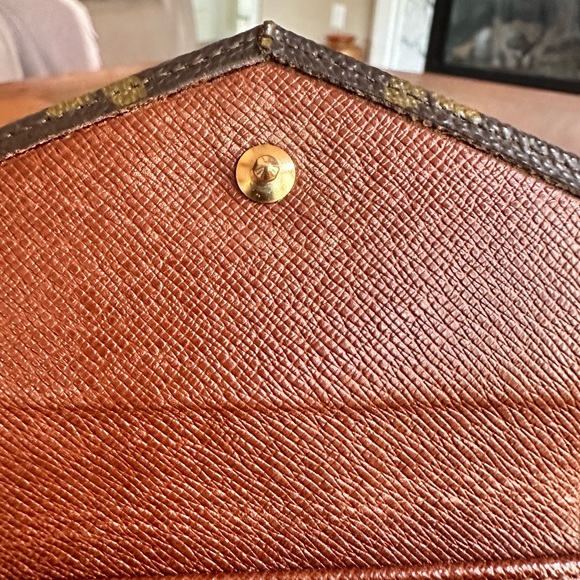 Louis Vuitton Monogram Bifold Wallet - Picture 11 of 16